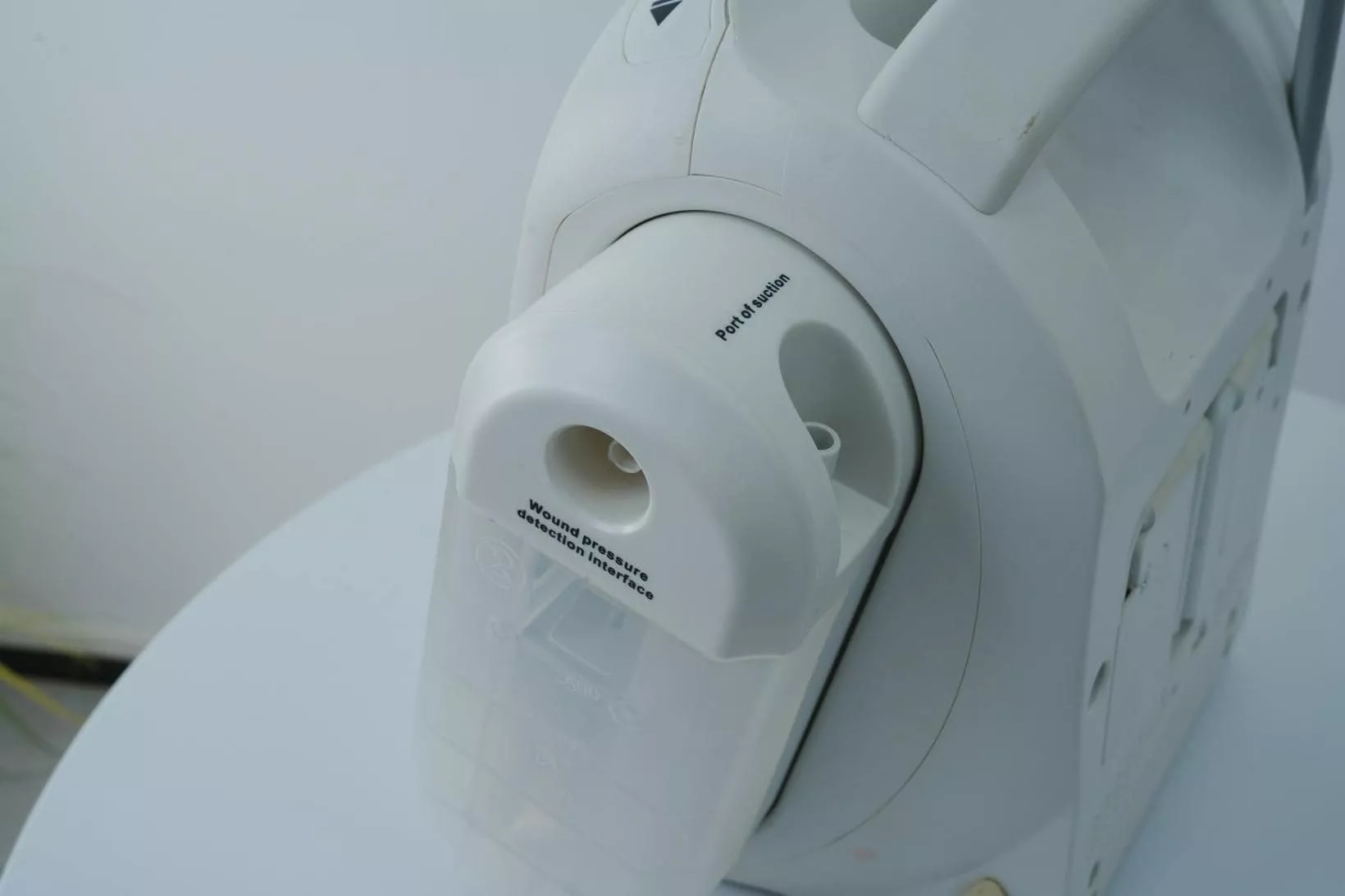 Аппарат лечения ран отрицательным давлением Lifotronic NP-600